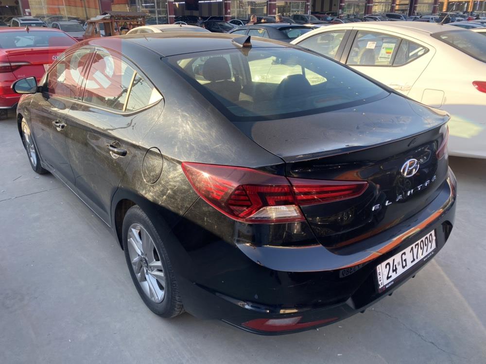هیوندای ئەلەنترا
